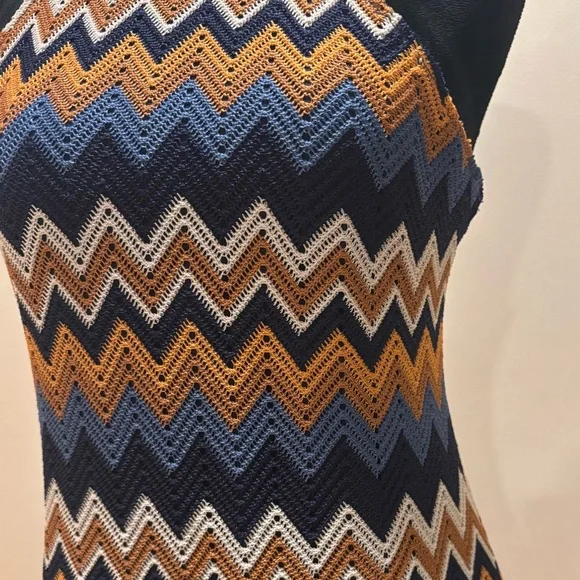 Almost Famous Lace Zig Zag Missoni Pattern Lined Dress Size Medium - Picture 5 of 7